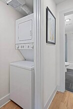 1136 Crescent Ave NE in Atlanta, GA - Building Photo - Building Photo