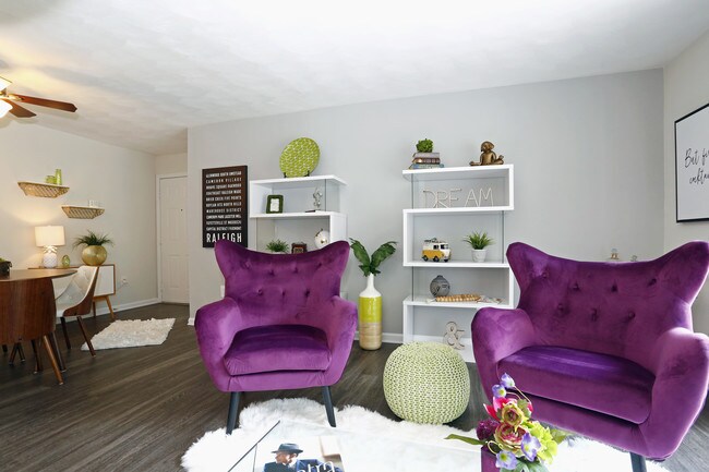 Beachwood Park Apartments and Townhomes in Raleigh, NC - Building Photo - Interior Photo