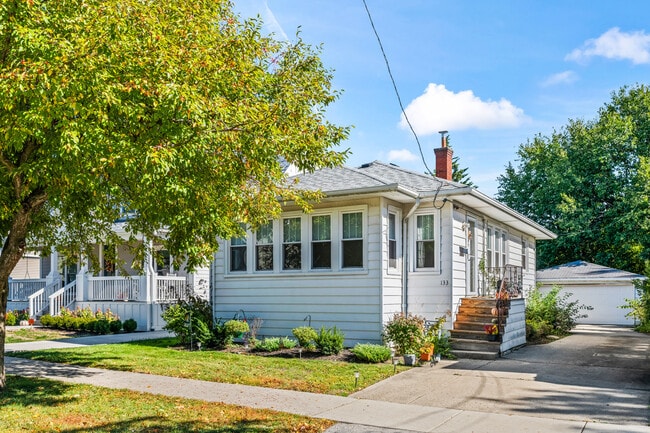 property at 133 S Vail Ave