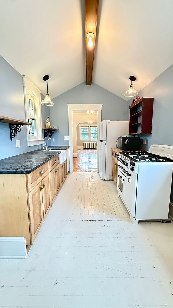 property at 124 Ketcham Ave