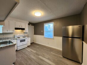 108 Tandy Dr in Clarksville, TN - Foto de edificio - Building Photo