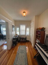 11 Ossipee Rd, Unit 1 in Somerville, MA - Building Photo - Building Photo