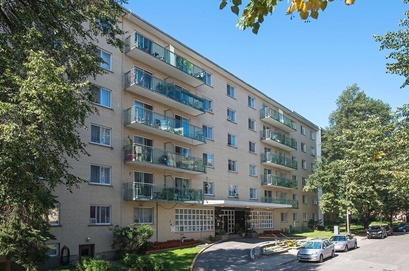 Lafayette Apartments in Montréal, QC - Building Photo