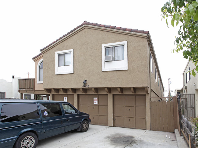 Arizona Villa Apartments in San Diego, CA - Foto de edificio - Building Photo