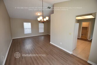 7115 Queen Palm Cir in Sarasota, FL - Building Photo - Building Photo