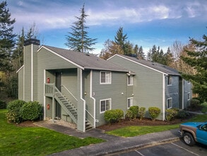 Campus Landing Apartments in Federal Way, WA - Foto de edificio - Primary Photo