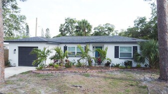 3054 Adrian Ave in Largo, FL - Building Photo