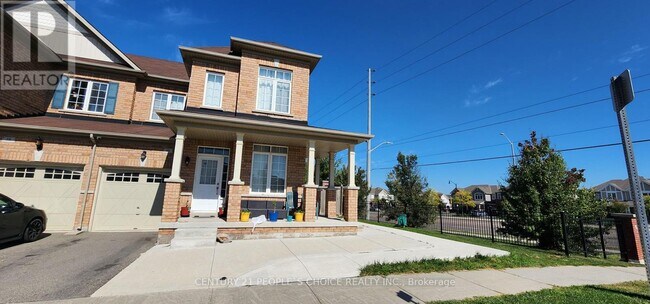 60 Divinity Cir in Brampton, ON - Building Photo - Building Photo