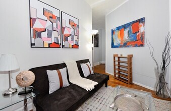 631 10th Ave in New York, NY - Building Photo - Building Photo
