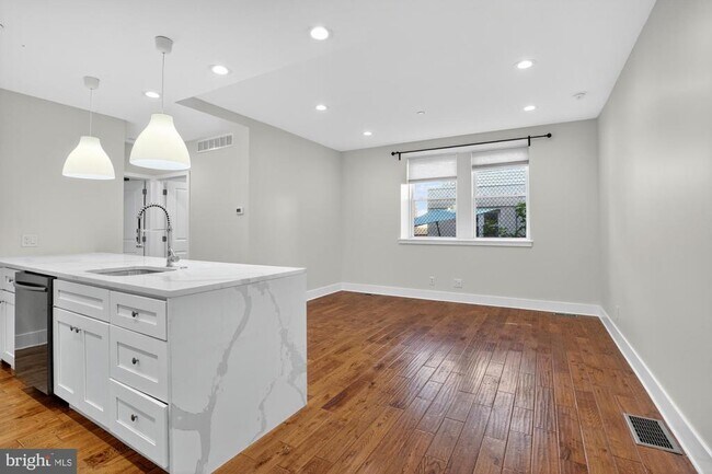 1420 E Susquehanna Ave in Philadelphia, PA - Building Photo - Building Photo