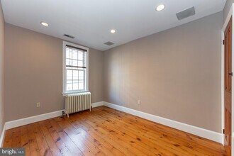 1038 N Leithgow St in Philadelphia, PA - Building Photo - Building Photo