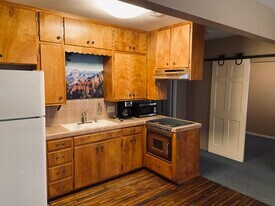 2717 W Avenue K, Unit Guest House in Lancaster, CA - Building Photo