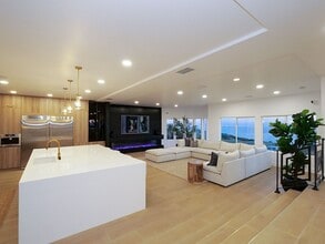 32551 Seacliff Dr in Rancho Palos Verdes, CA - Building Photo - Building Photo