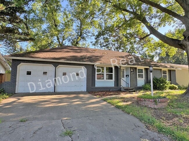 property at 1417 W Berkeley St