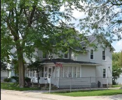 430 E Franklin St, Unit Lower in Waupun, WI - Building Photo