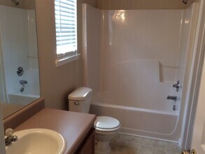 409 Kirkland Dr in Locust Grove, GA - Building Photo - Building Photo
