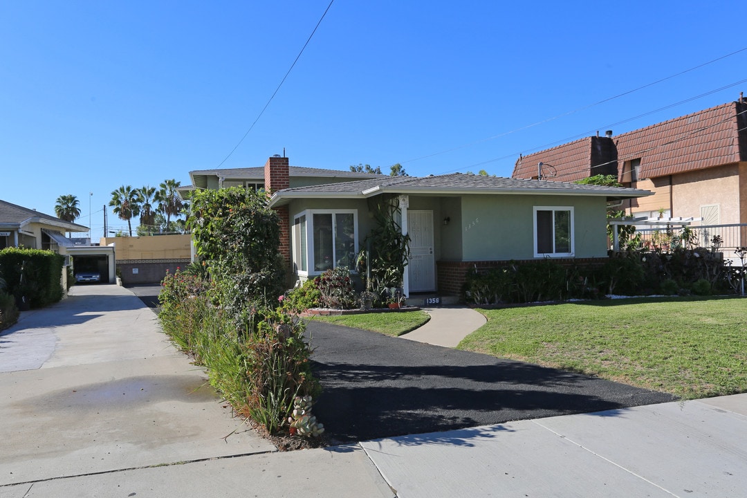 1356 Orange Grove Ave in Glendale, CA - Building Photo