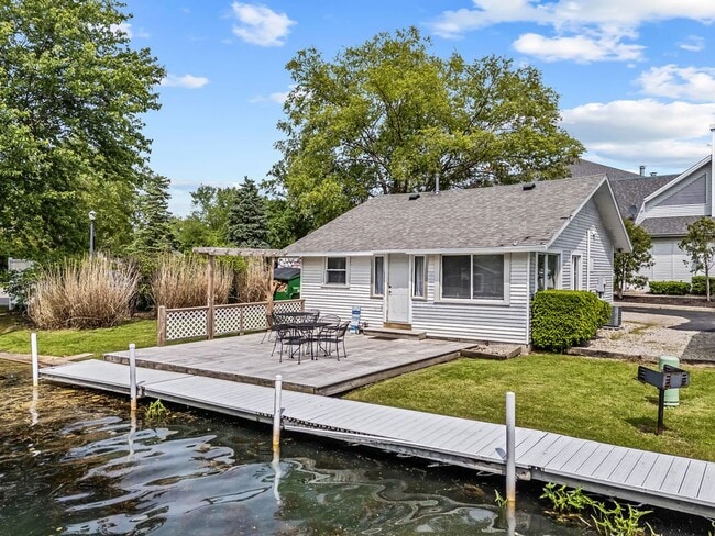 property at 1205 S N Channel Dr