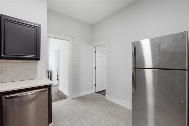 2552 N Kildare Ave, Unit 1S in Chicago, IL - Building Photo - Building Photo