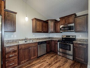 411 Sunflower Dr in Ames, IA - Building Photo - Building Photo