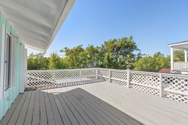 23930 Overseas Hwy in Summerland Key, FL - Building Photo - Building Photo