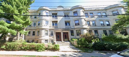 37 Dwight St, Unit 2 in Brookline, MA - Building Photo - Building Photo