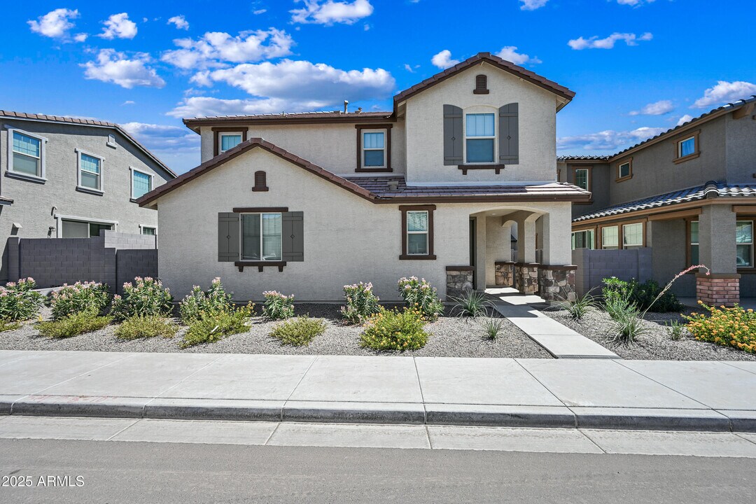 3817 N 100th Dr in Avondale, AZ - Building Photo