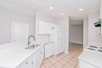 921 Gloucester Ct in Kissimmee, FL - Building Photo - Building Photo