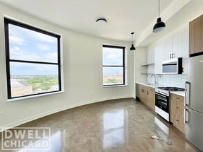 4753 N Broadway St in Chicago, IL - Building Photo - Building Photo