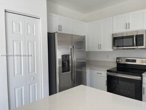 3380 W 108th St in Hialeah, FL - Building Photo - Building Photo