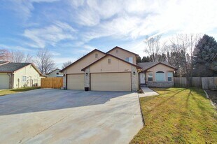 11847 W Lewisburg Ct in Boise, ID - Building Photo