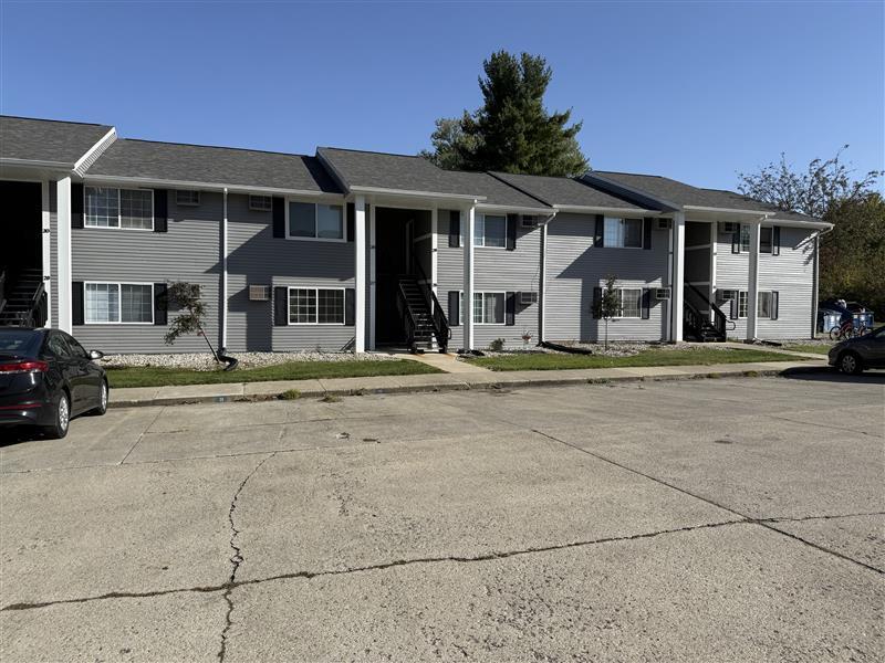 Roanoke Heights Apartments in Roanoke, IN - Building Photo