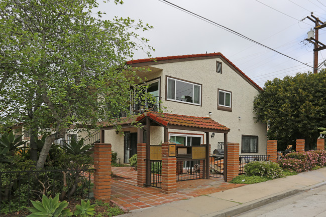 Valley Terrace in San Diego, CA - Building Photo - Building Photo