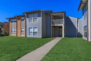 Parkridge Apartments in Graham, NC - Building Photo