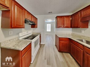3806 Sungrove Cir E in Memphis, TN - Building Photo - Building Photo