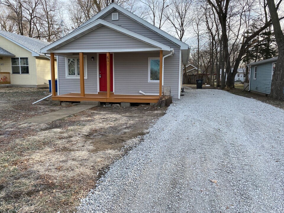 631 SE 27th Ct in Des Moines, IA - Building Photo