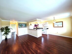 69 Royal Oak Ct in Vero Beach, FL - Foto de edificio - Building Photo