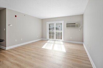 205 Elm St in Quincy, MA - Building Photo - Building Photo