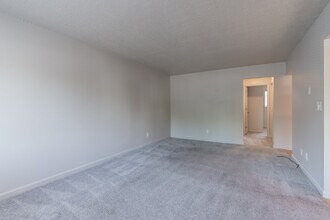 Willow Lake Apartments in Keizer, OR - Foto de edificio - Interior Photo