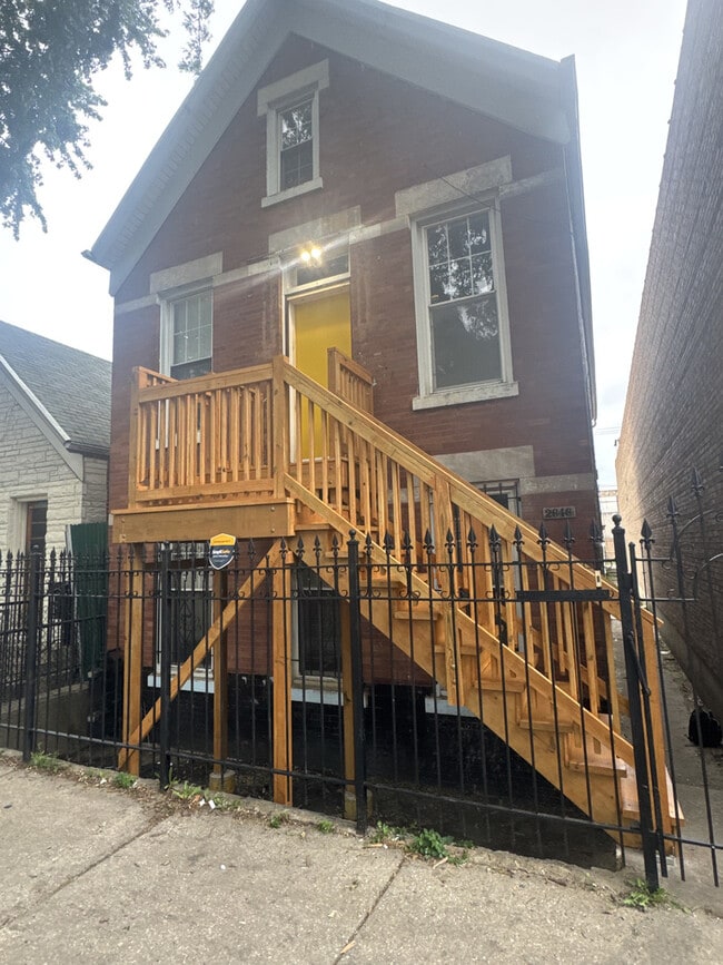 property at 2646 W Cullerton St
