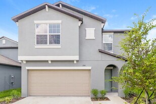 2141 Skybrooke Blvd in Lutz, FL - Building Photo