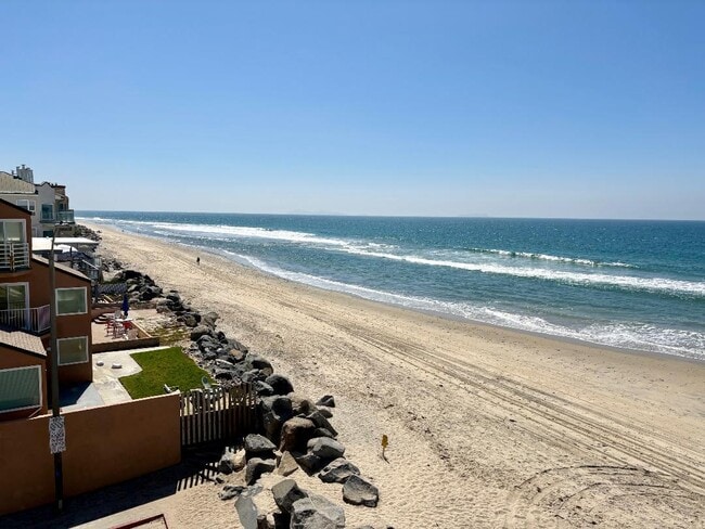 1320 Seacoast Dr, Unit Unit P in Imperial Beach, CA - Building Photo - Building Photo
