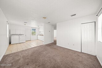 6319 Sunset Ave in Panama City Beach, FL - Foto de edificio - Building Photo