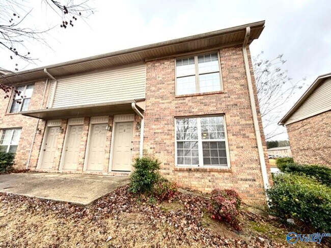 2016 Hobbs Rd SE-Unit -8 in Huntsville, AL - Building Photo - Building Photo