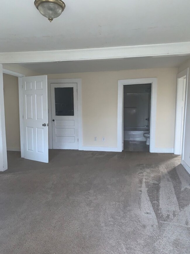property at 9592 S Congress St