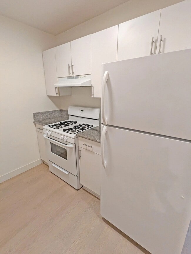 4402 Mammoth Ave, Unit 5 in Los Angeles, CA - Foto de edificio - Building Photo