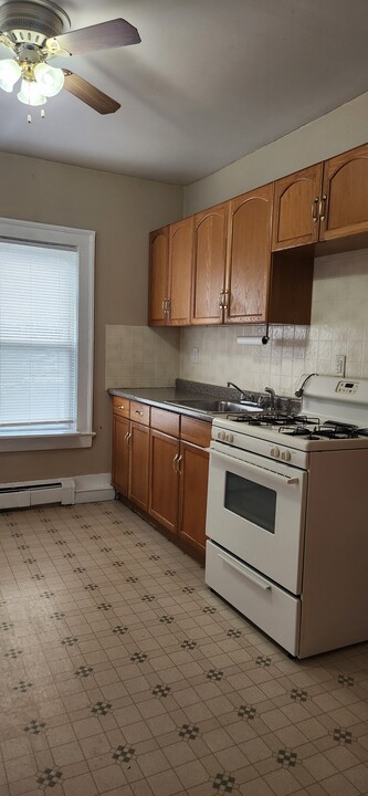 31 N Evarts Ave, Unit 2nd floor apartment in Elmsford, NY - Foto de edificio