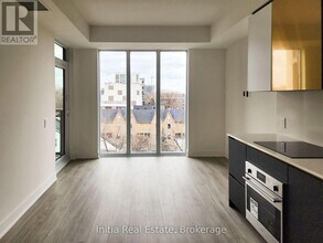 1285 Queen St E in Toronto, ON - Building Photo - Building Photo