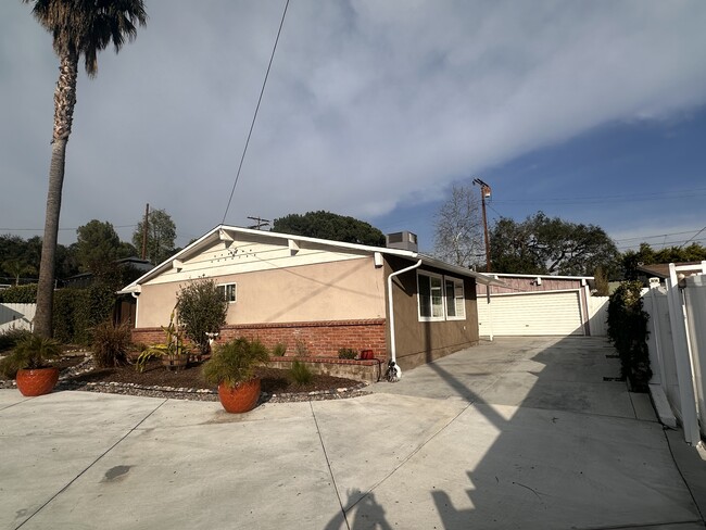 property at 3624 La Crescenta Ave