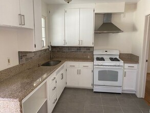 6109 Riverton Ave in Los Angeles, CA - Building Photo - Building Photo